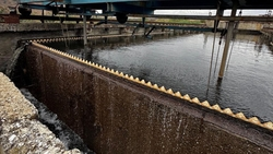 Причину изменения цвета реки Кума выясняют в Минераловодском округе 