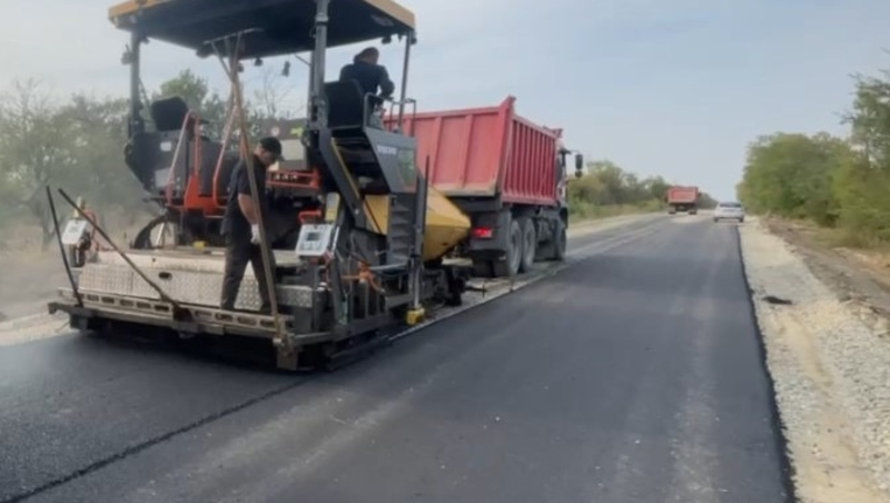 Ремонт отрезка дороги протяжённостью 2,5 км завершается в Шпаковском округе