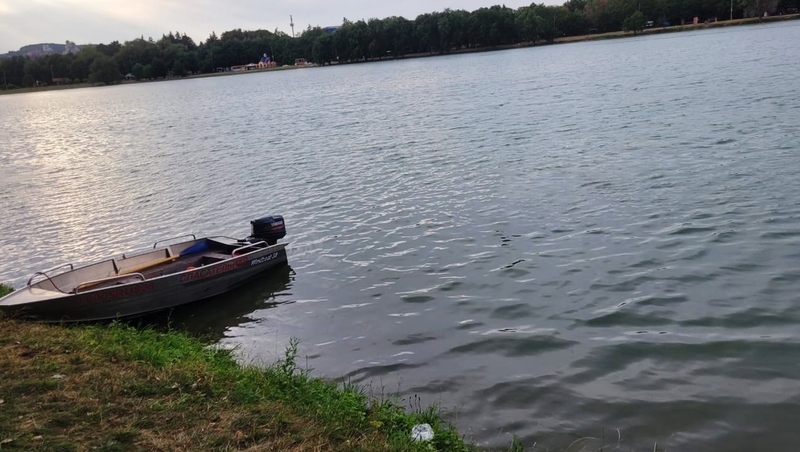 Женщина утонула в городском озере в Ессентуках