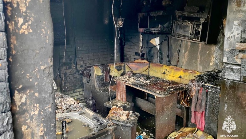 Оставленный на зарядке телефон стал причиной пожара в Георгиевском округе