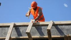 В Георгиевске на многоквартирном доме в канун зимы поменяют кровлю