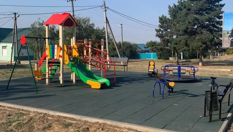 Ещё в одной ставропольской станице благоустроили детскую площадку 