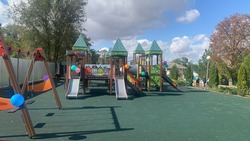 Новую детскую игровую площадку открыли в центре станицы Изобильненского округа