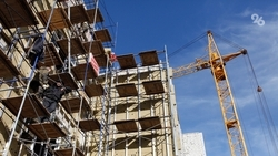 К строительству школы в Арзгире привлекли ещё 20 человек 