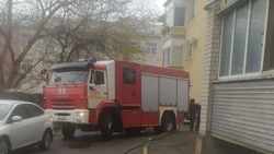 Возгорание электрощитовой едва не привело к пожару в многоквартирном доме в Минводах