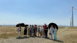 Гиды Ставрополья стали первыми участниками экскурсии на Кочубеевской ВЭС