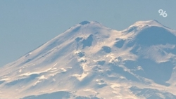 Лыжник сорвался в расщелину на горе Эльбрус и погиб