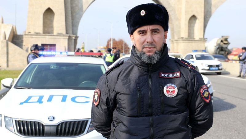 Автоинспектор из Ингушетии помог водителю найти больницу для спасения супруги