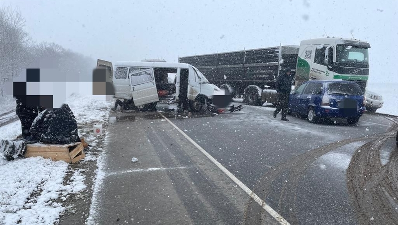 В Новоалександровском округе из-за нарушения правил обгона в ДТП пострадали два человека 