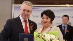 Губернатор Ставрополья наградил активисток краевого женского движения