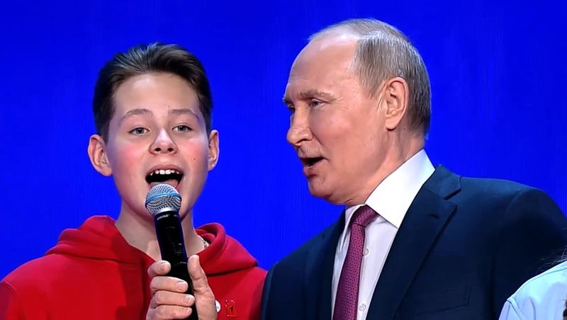 Ставропольский школьник исполнил гимн России вместе с Владимиром Путиным