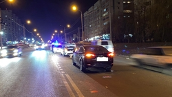 Две иномарки столкнулись в Ставрополе из-за несоблюдения дистанции