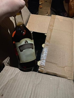 Полицейские изъяли более 1,3 тыс. бутылок палёного алкоголя на рынке в Пятигорске