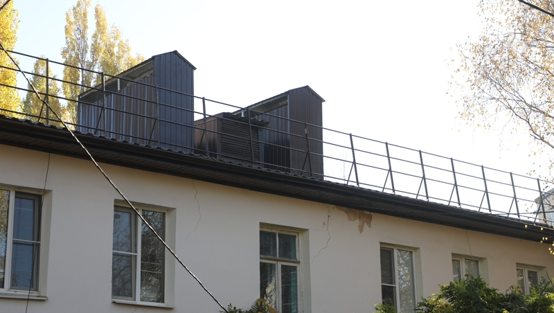 Залитые при смене кровли квартиры Михайловска отремонтировали после прямой линии