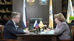 Губернатор Ставрополья поручил обеспечить соцвыплатами прибывших из Донбасса детей