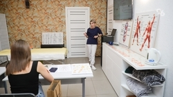 Получить знания и поделиться ими: жительница Михайловска по соцконтракту открыла студию обучения массажу 