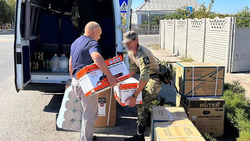 Рации и лекарства передали бойцам СВО из Грачёвского округа