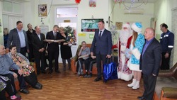 Поздравления с Новым годом получили дети и взрослые из ставропольских учреждений соцобслуживания
