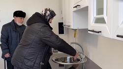 В Чечне семье погибшего на СВО подарили квартиру сразу после жалобы Кадырову