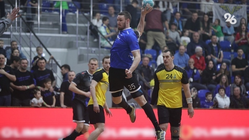 Гандболисты «Виктора» в Ставрополе разгромили омских «скифов»