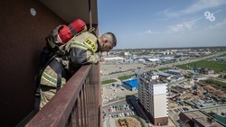 Испытание духа и силы: огнеборцы Ставрополья состязались в скоростном подъёме на 25 этаж 