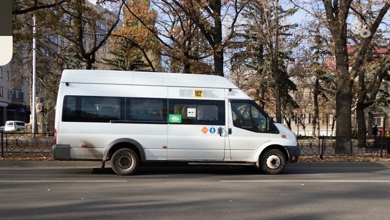 Проездные билеты стали действовать в некоторых маршрутках Ставрополя
