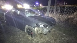 Водитель иномарки врезался в столб и погиб в Георгиевске