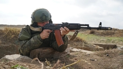 «Все друг другу как братья»: на ставропольском полигоне контрактники проходят подготовку для участия в СВО 