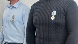 Двух бойцов СВО из Пятигорска наградили медалями «За отвагу»