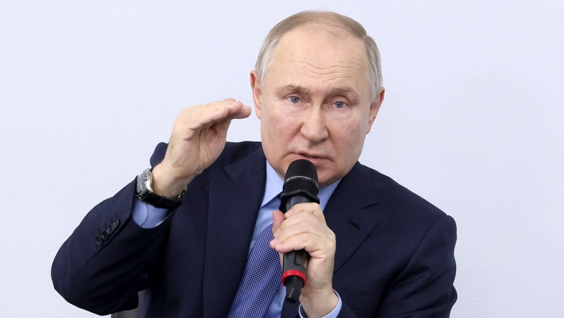 Президент России Путин выразил радость в связи с тенденцией на многодетность в стране