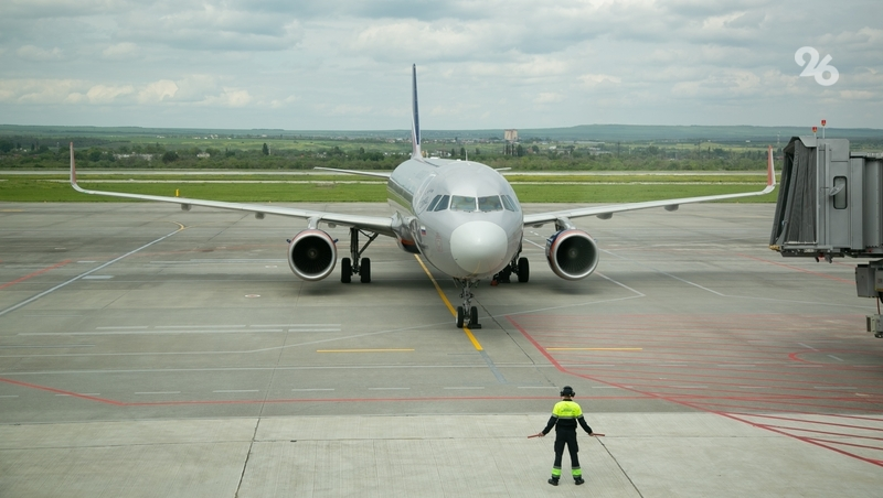 Пилотов самолёта Минводы — Санкт-Петербург чуть не ослепили лазером
