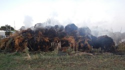 Житель Ставрополья из ревности поджёг машину и 150 тюков соломы