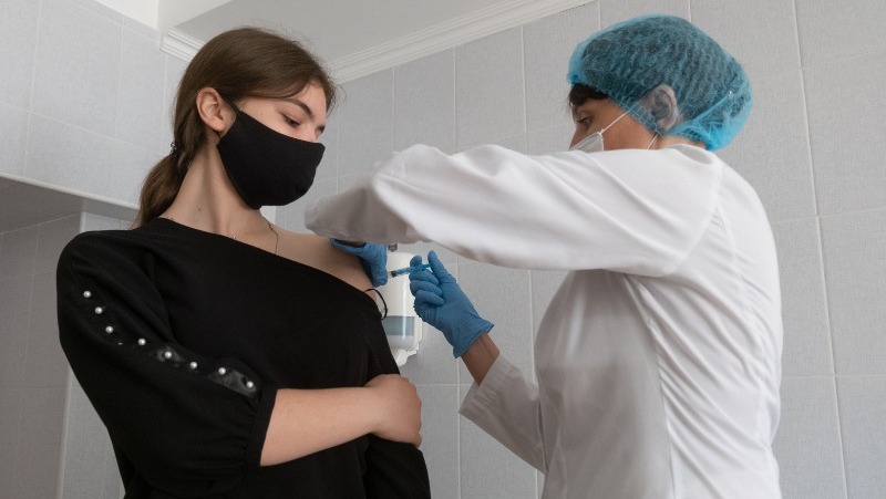 Ещё более 7 тысяч жителей Ставрополья вакцинировались от COVID-19