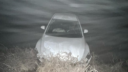 Автомобиль вылетел в кювет из-за тумана в Новоселицком округе