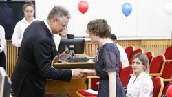 Губернатор Ставрополья вручил паспорта юным гражданам региона
