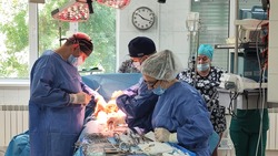 Гигантскую кистозную опухоль удалили 86-летней пациентке хирурги Дагестана