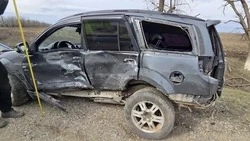 Водитель иномарки пострадала из-за машины, вывернувшей с обочины на Ставрополье