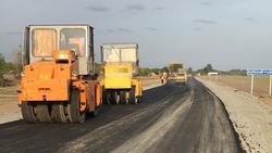 В Курском округе благодаря госпрограмме заасфальтировали участок региональной дороги