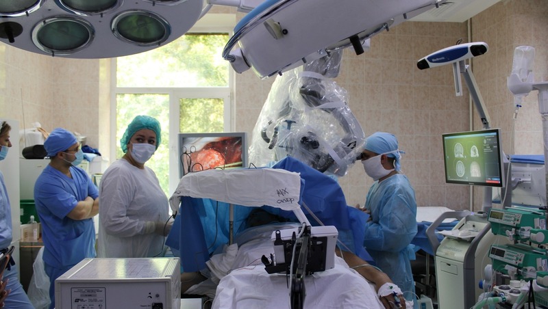 Ставропольские хирурги успешно провели операцию пациентке с аневризмой мозга
