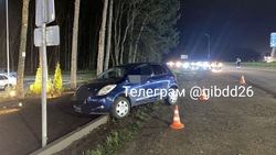 Водитель иномарки умер за рулём и съехал на обочину на Ставрополье 