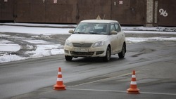 Ставропольцам рассказали, кто может дублировать педали на экзамене по вождению
