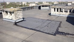 Крышу многоэтажки в Невинномысске отремонтировали после вмешательства ГЖИ