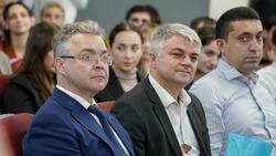 Сохранение памяти о ВОВ и поддержку участников спецоперации обсудили в Пятигорске