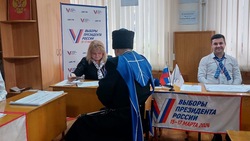 Казаки голосуют на выборах президента РФ в Ессентуках 