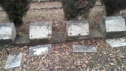 Вандалы разгромили некрополь с могилами погибших красноармейцев в Кисловодске