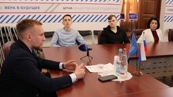 Боец СВО Александр Никонов встретился со ставропольской молодёжью