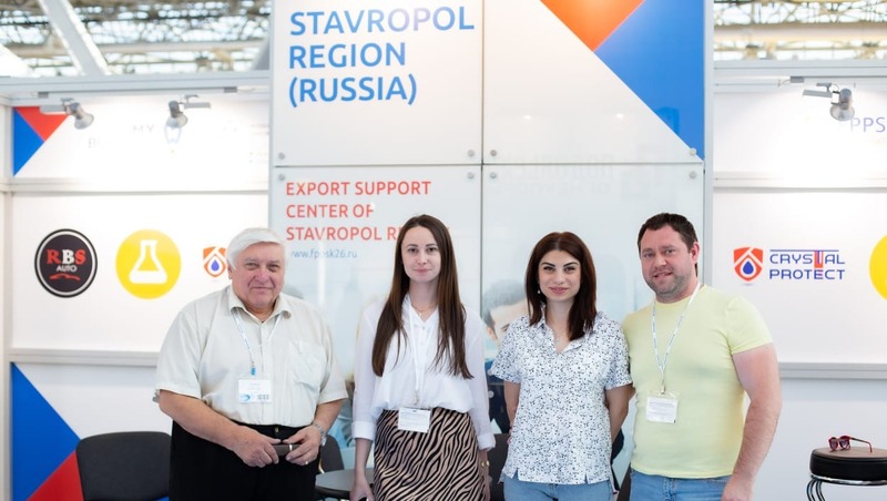 Ставропольские предприниматели представили стекольную продукцию на выставке в Москве