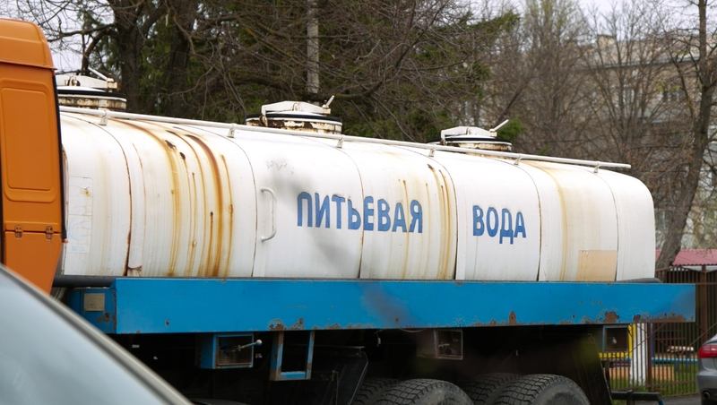 В Петровском округе задействуют пять машин для подвоза воды