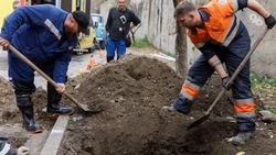 Аварию на центральном подводящем водоводе ликвидируют в Невинномысске
