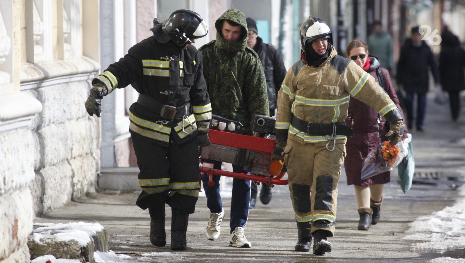 Один человек пострадал при возгорании автомобиля в Ессентуках